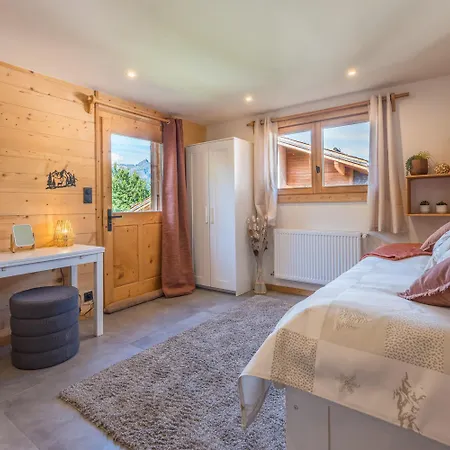 Chalet L'echappee فيلة كومْبلو